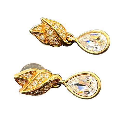 Swarovski Signed Gold Tone Leaf
Crystals Drop Dangles Signed Clip On Earrings - Picture 7 of 8